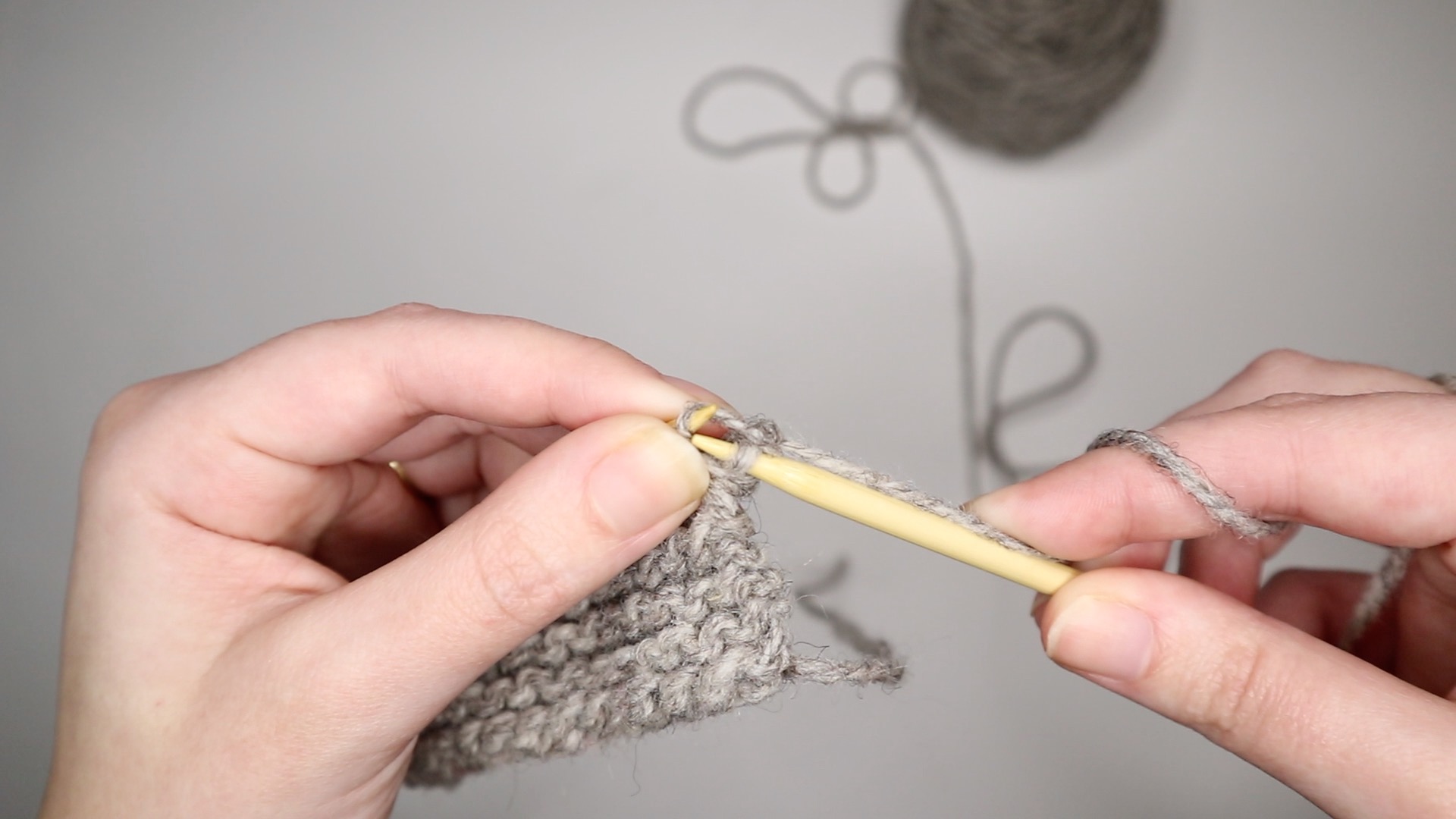 An Easy Bind Off for Knitting Beginners